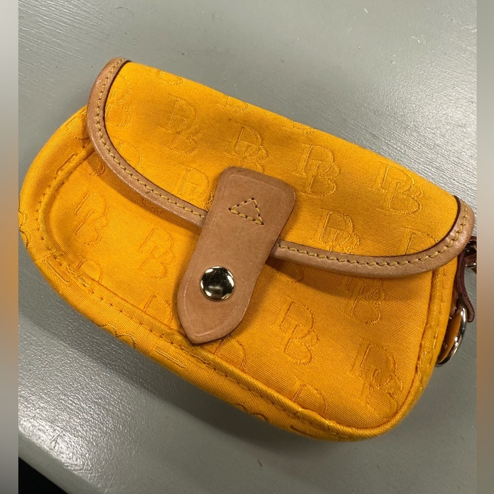 Vintage Dooney & Bourke mustard yellow wristlet